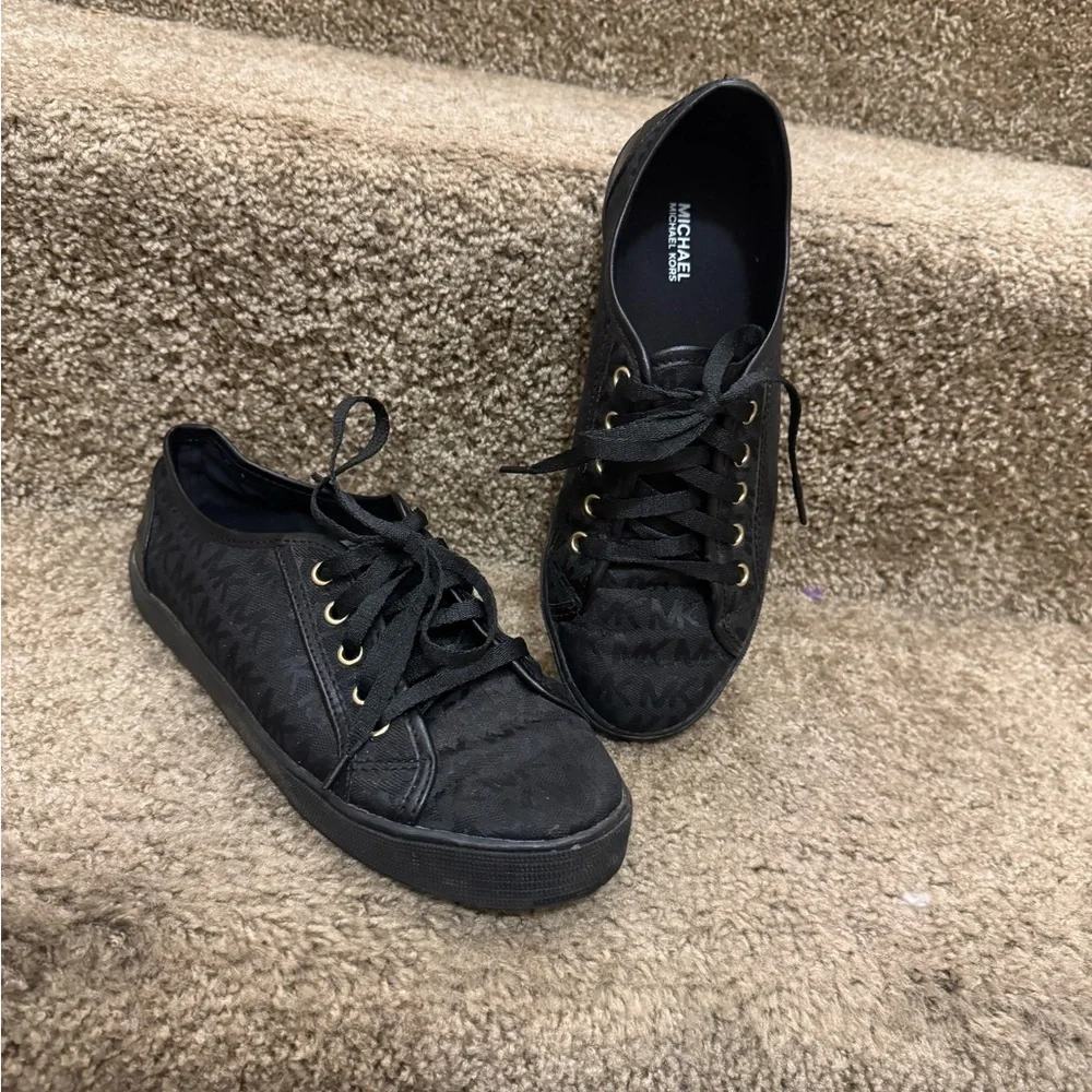 Michael Kors Rita 3 Black Monogram Sneakers Size 5
